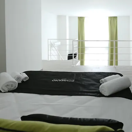 Ecumano Space 3* Neapel