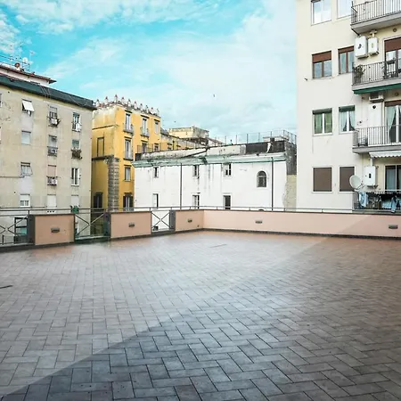 Hotell Ecumano Space Neapel