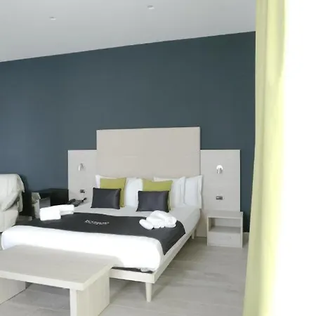 Ecumano Space ナポリ