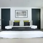 فندق Ecumano Space 3*