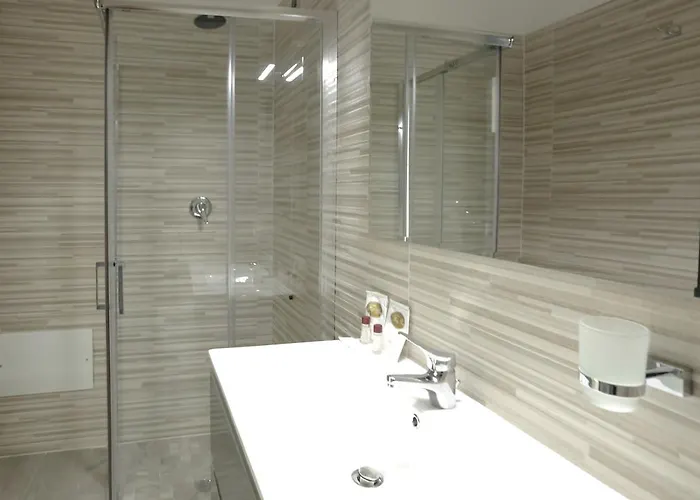 Hotel Ecumano Space 3*